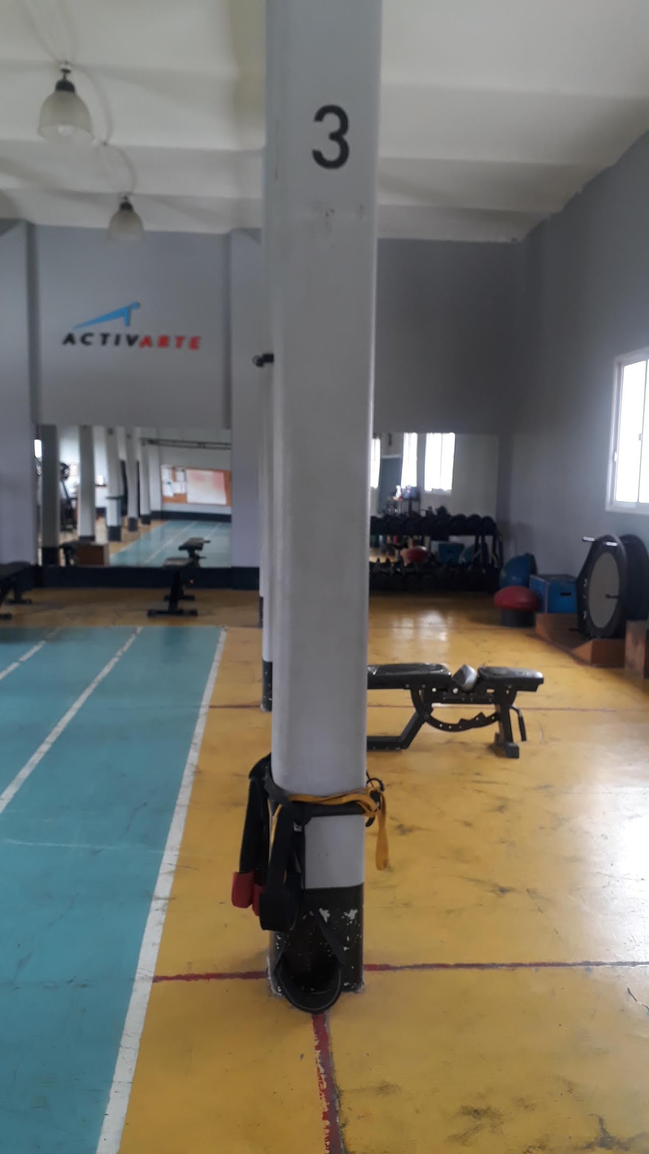 Clases de funcional y fuerza en equipo con kettlebells